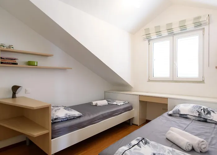 Apartment Hill Premium